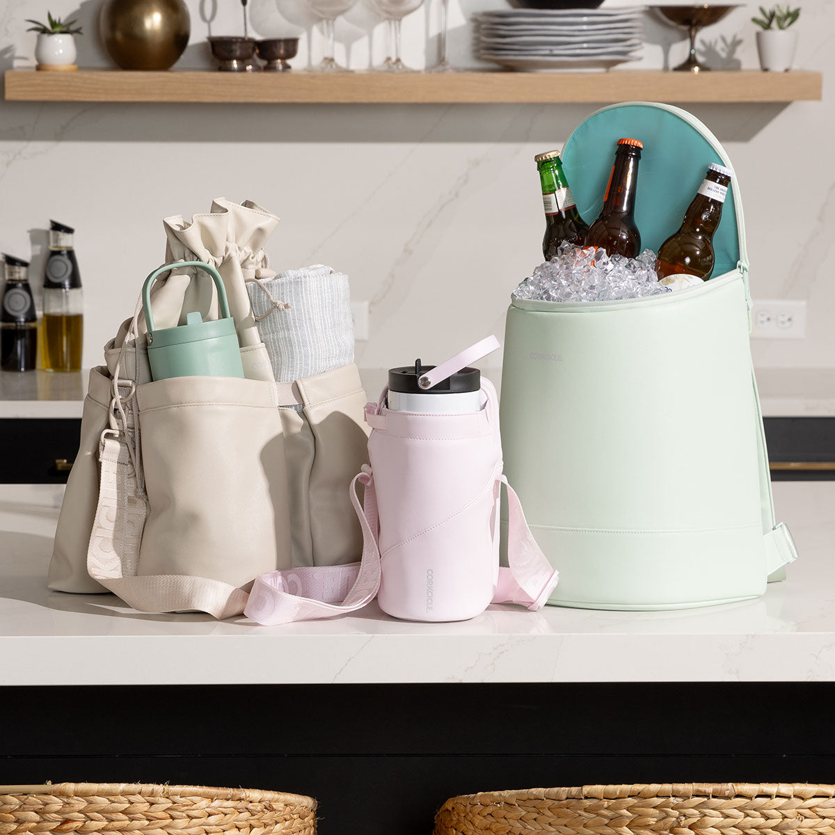 beverage-bucket-bag-f3 6c4793ad3b8e--group-lifestyle1.jpg