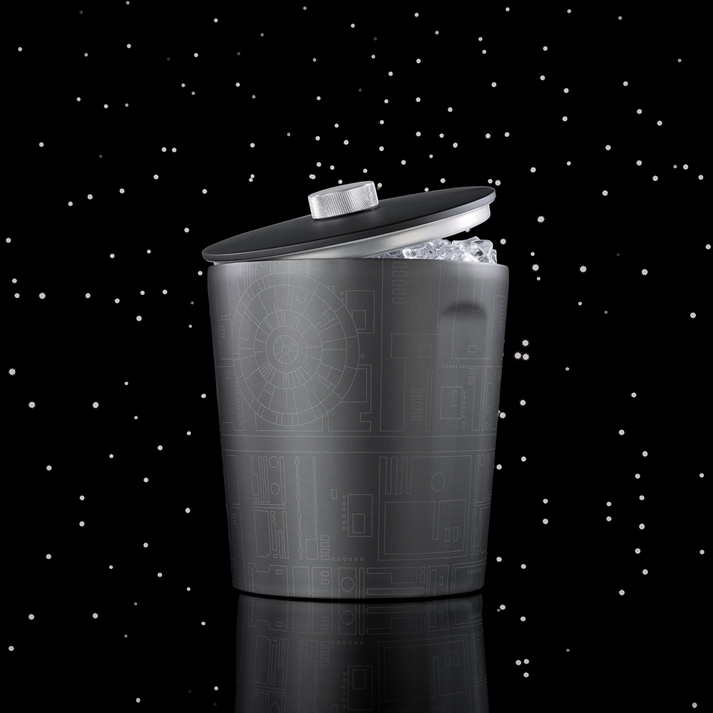 star-warstm-ice-bucket-p3 DS-Lifestyle.png