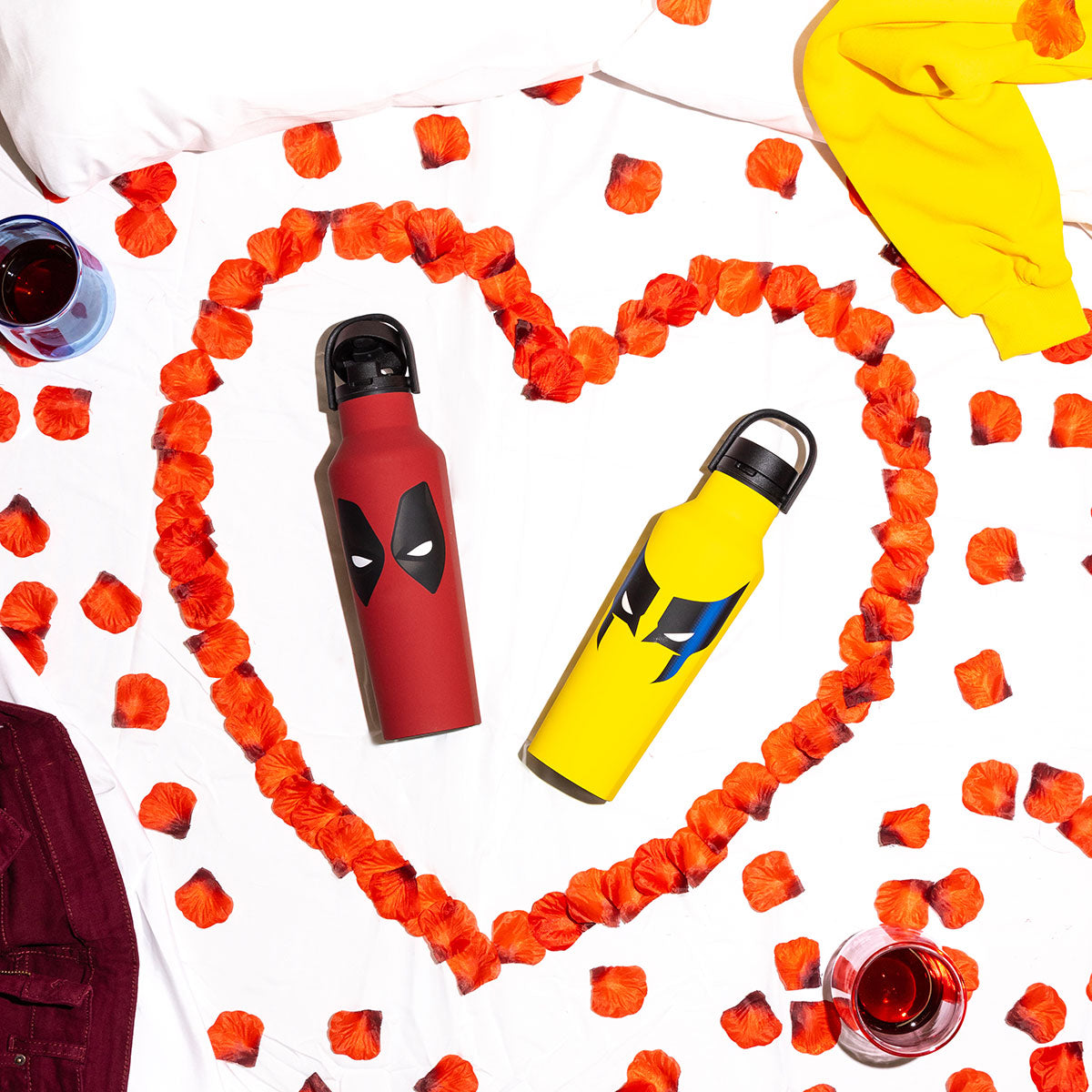 deadpool-and-wolverine-drinkware-k1 a7afce7e71cf--DeadpoolWolverine-PDPLifestyle2.jpg